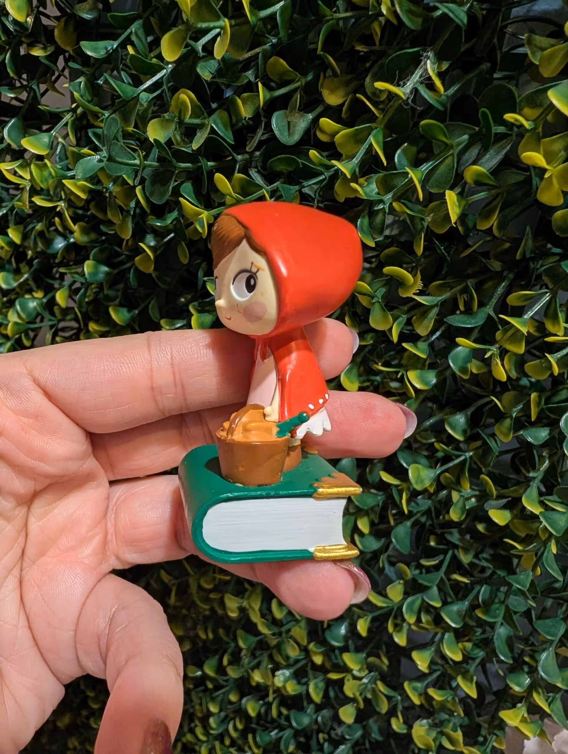 Tonies Favourite Tales Little Red Riding Hood and Other Fairy Tales Audio Figure Tonies Favourite Tales Little Red Riding Hood and Other Fairy Tales Audio Figure - Image 2
